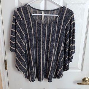 Paper Crane Bat Wing Sleeve Top Sz Small